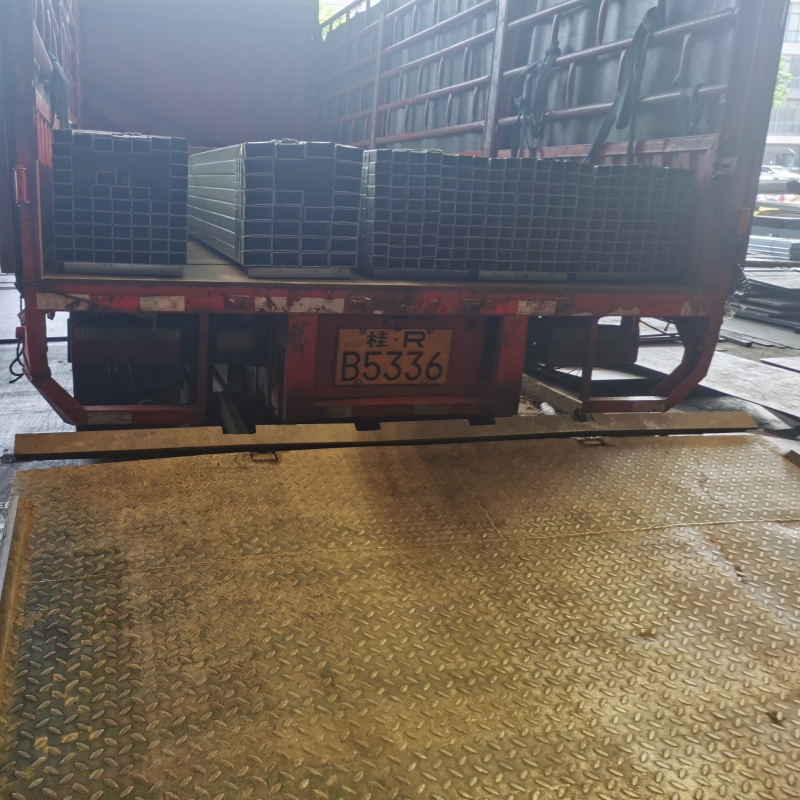 2024.8.8 Bluebro Company Galvanized Square Tube Loading Daily Report